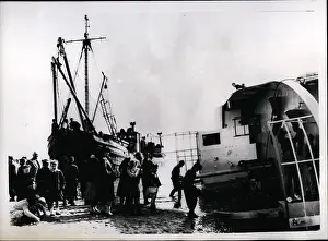 Capsizes: Boats - Sailing - Ships