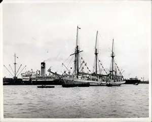 100%: Boats - Sailing - Ships