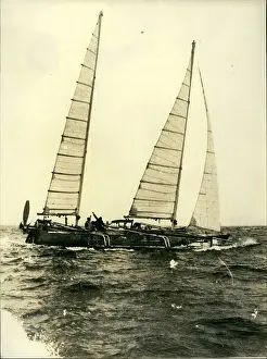 Expects: Boats - Sailing - Ships
