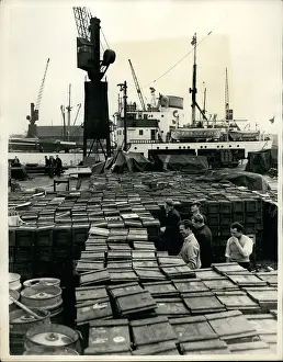 Millwall: Boats - Sailing - Ships