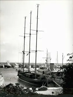 Stavros: Boats - Sailing - Ships