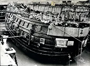 Disintegrating: Boats - Sailing - Ships