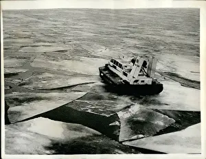Negotiates: Boats - Sailing - Ships