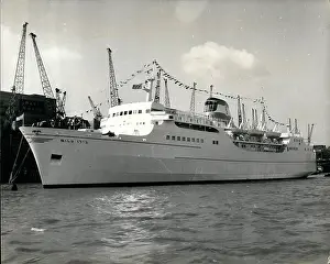 Motel: Boats - Sailing - Ships