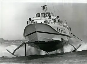 Skimming: Boats - Sailing - Ships