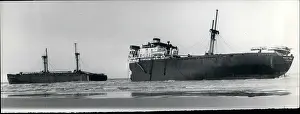 Halves: Boats - Sailing - Ships