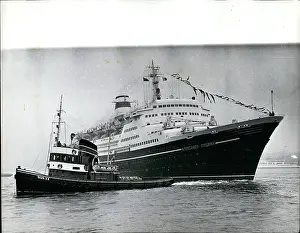 Expects: Boats - Sailing - Ships