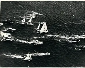 Bustled: Boats - Sailing - Ships