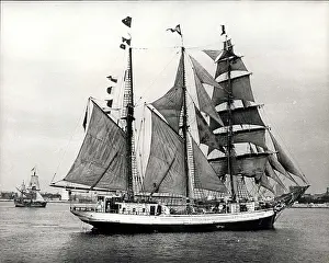 Maris: Boats - Sailing - Ships