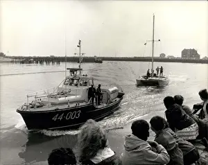 Gorleston: Boats - Sailing - Ships