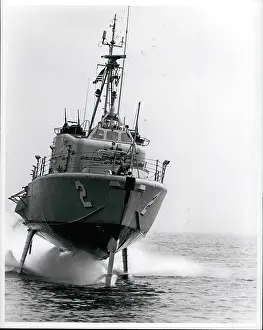 Hydrofoil: Boats - Sailing - Ships