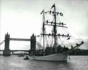Circumnavigation: Boats - Sailing - Ships