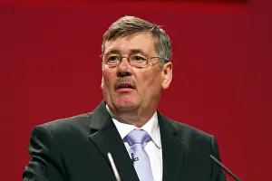 Ainsworth: Bob Ainsworth MP