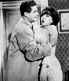 Cummings: Bob Cummings - Leslie Caron