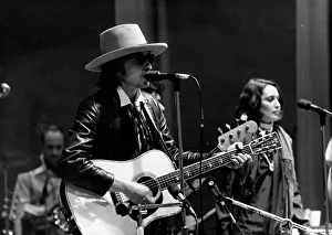 Dylan: Bob Dylan and Ronee Blakely performing