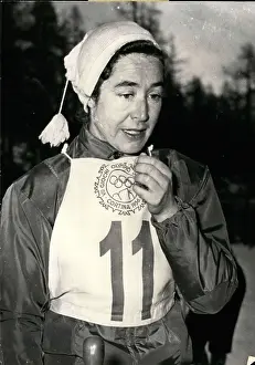 Claret: Bobsledding - Skating - Skiing - Figure Skating