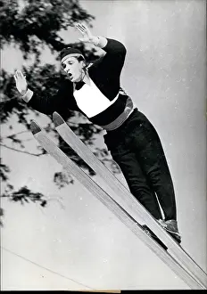 Papoose: Bobsledding - Skating - Skiing - Figure Skating