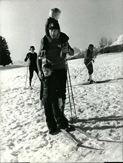 Totally: Bobsledding - Skating - Skiing - Figure Skating