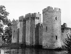 Impending: BODIAM CASTLE