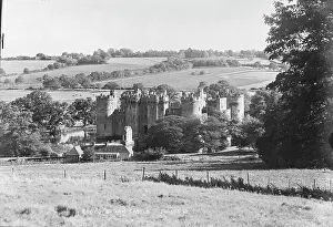 Moat: Bodiam Castle