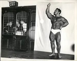 Glance: Bodybuilding - Weightlifting