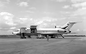 Flght: Boeing 727-173C N695WA