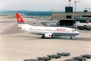 B737: Boeing 737-300 9H-ABR