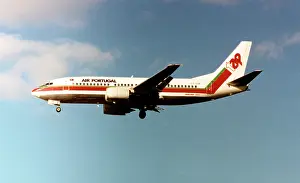 B737: Boeing 737-382 CS-TIA