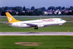 Pegasus: Boeing 737-42R TC-APD