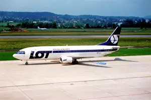 B737: Boeing 737-45D SP-LLC