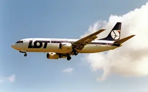 B737: Boeing 737-45D SP-LLD