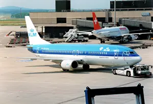B737: Boeing 737-4Y0 PH-BPC