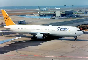 B767: Boeing 767-330 (ER) D-ABUZ