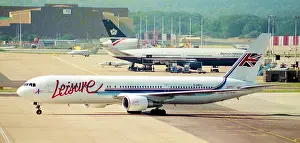 Gatwick: Boeing 767-39H(ER) G-UKLI