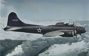 B17e: Boeing B-17E flying