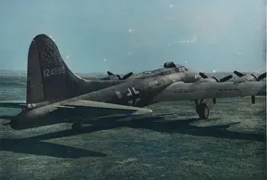 B17f: Boeing B-17F captured, (on the ground)