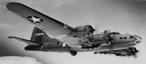 B 17f: Boeing B-17F flying, from starboard