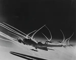 B17f: Boeing B-17F formation with escorts