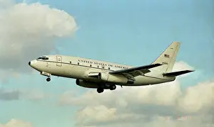 Mildenhall: Boeing CT-43A 72-0283