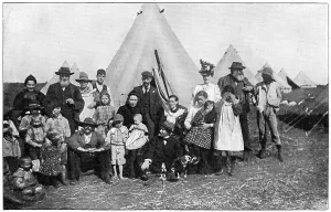 Zululand: Boer families in a concentration camp at Eshowe