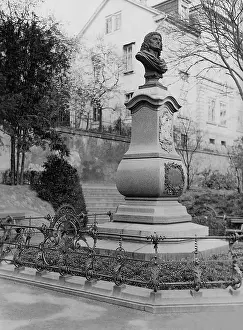 Succeed: Boettger monument in Meissen, 1932