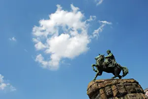 Kyiv: Bohdan Khmelnytsky (1595-1657). Cossack's leader. Monument b