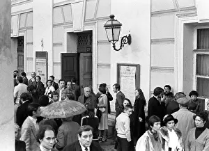 Queue: Bolshoi Theatre, 1981