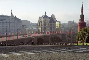 Bolshoy: Bolshoy Moskvoretsky Bridge, 2001