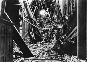 Rhine Westphalia: Bomb damage to the Cologne Cathedral, 1943