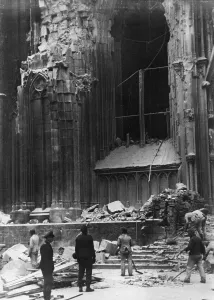 Rhine Westphalia: Bomb damage to the Cologne Cathedral, 1943