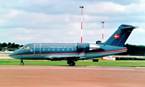 Challenger: Bombardier Challenger 604 C-172