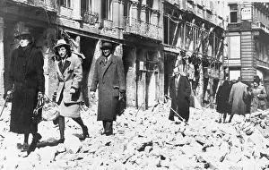 Heaps: Bombed buildings in Vienna