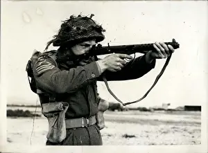 Sten: Bombs - Guns - Weapons