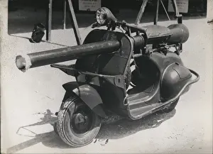 Scooters: Bombs - Guns - Weapons